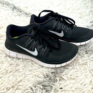 Nike free run sneakers